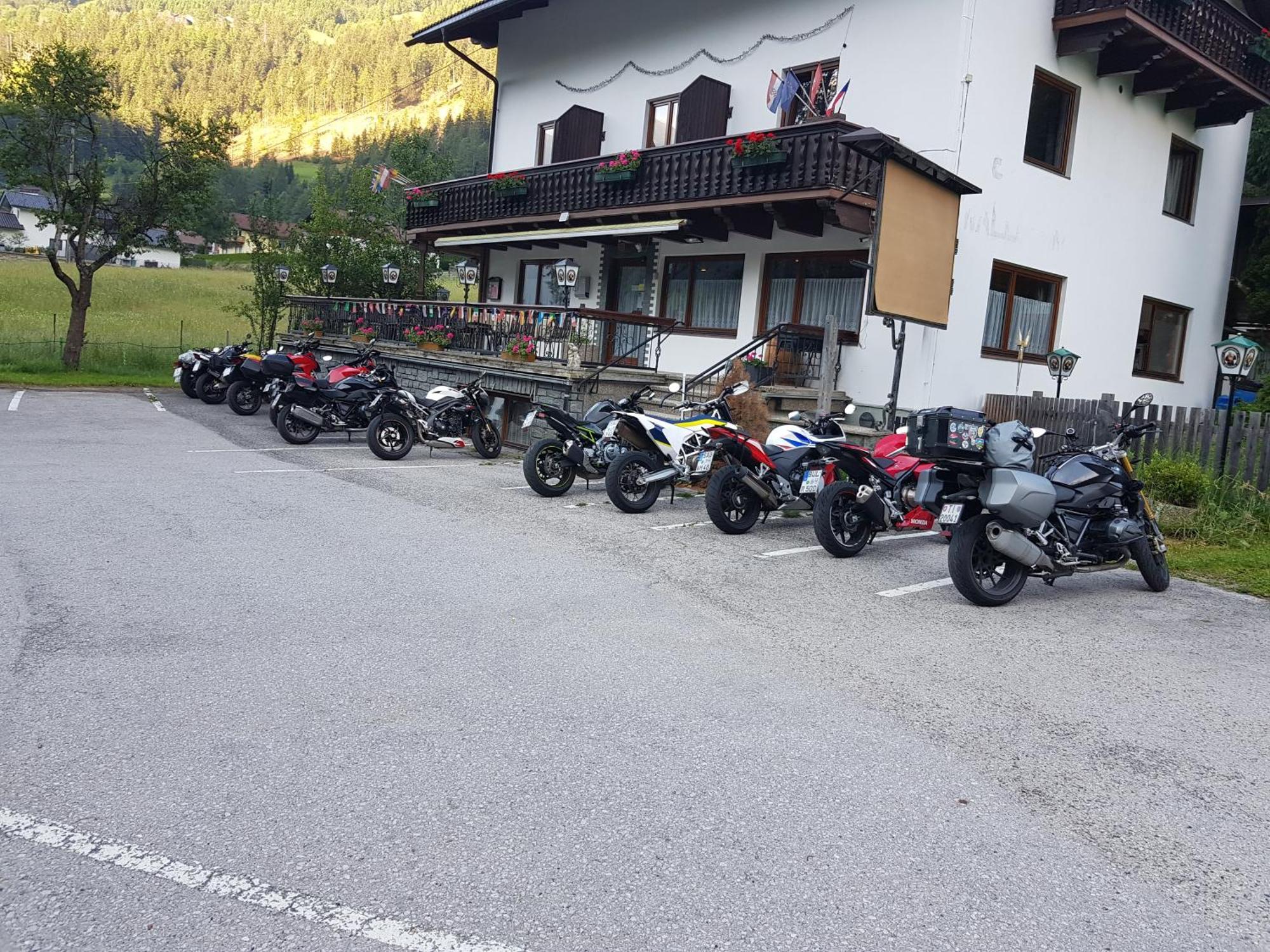 Tattoo Pension Mortschach Bagian luar foto